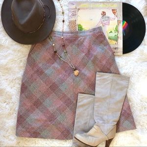 Vintage 60’s Wool Plaid Skirt- With Pockets!!